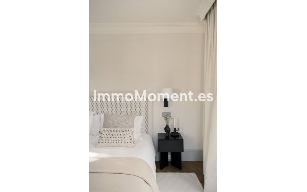 Resale - Detached villa - Marbella - Nueva Andalucía