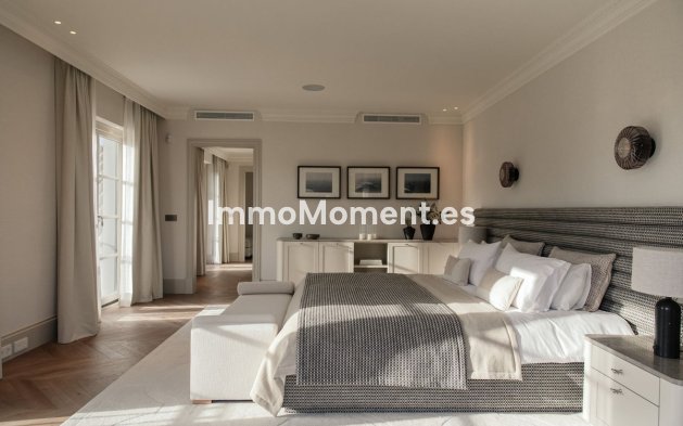 Resale - Detached villa - Marbella - Nueva Andalucía