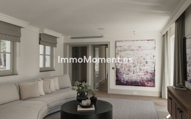 Resale - Detached villa - Marbella - Nueva Andalucía