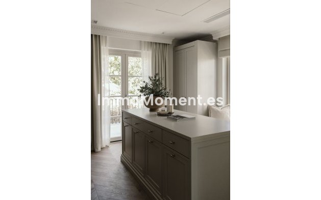 Resale - Detached villa - Marbella - Nueva Andalucía