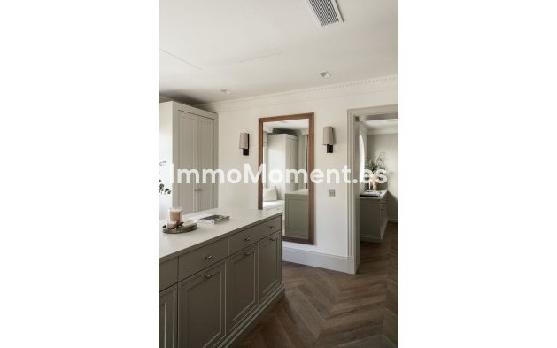 Resale - Detached villa - Marbella - Nueva Andalucía