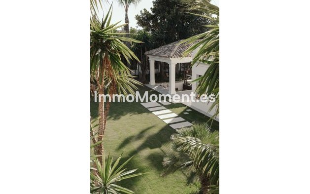 Resale - Detached villa - Marbella - Nueva Andalucía