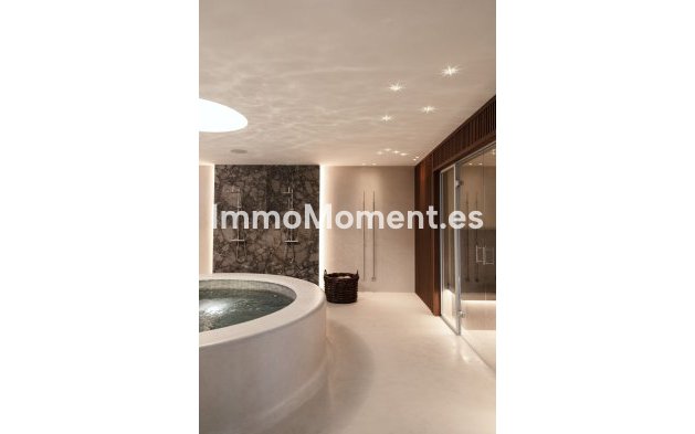 Resale - Detached villa - Marbella - Nueva Andalucía