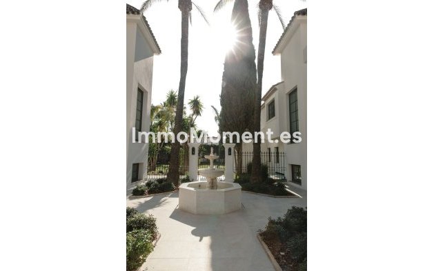 Resale - Detached villa - Marbella - Nueva Andalucía