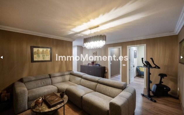 Resale - Apartment - Benahavís - Benahavís Centro