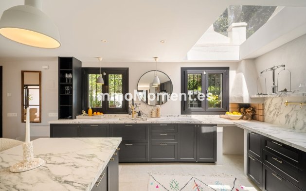 Resale - Townhouse - Marbella - Marbella Centro