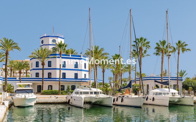 Wiederverkauf - Wohnung - Estepona  - Estepona Centro