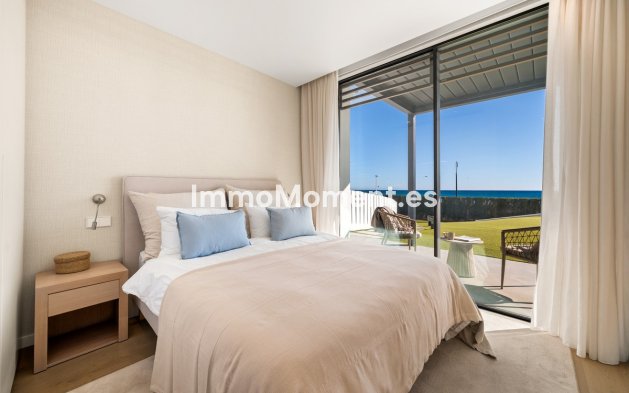 Reventa - Villa - Estepona  - New Golden Mile