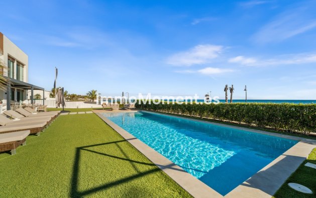 Reventa - Villa - Estepona  - New Golden Mile