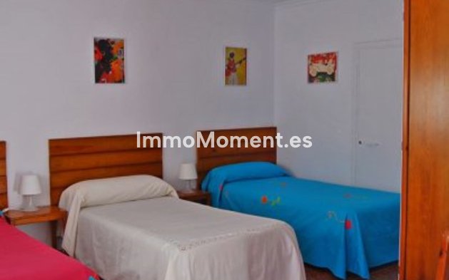 Wiederverkauf - Villa -   Inländisch - Alhaurín de la Torre