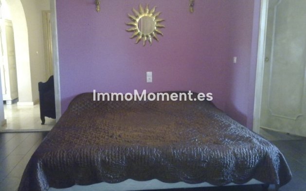 Resale - Villa - Marbella - Nueva Andalucía