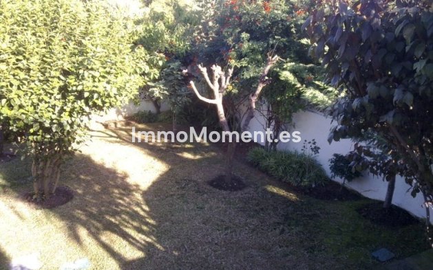 Resale - Villa - Marbella - Nueva Andalucía