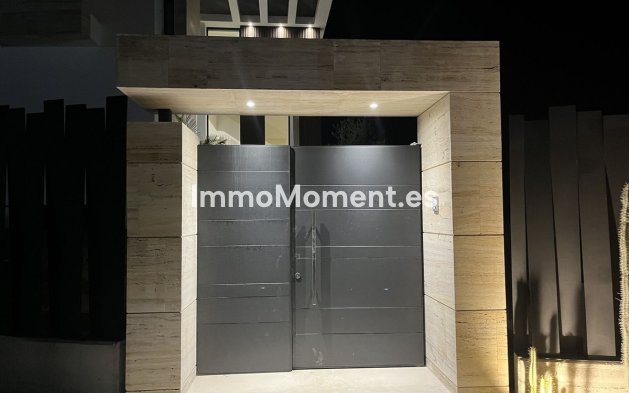 Resale - Villa - Marbella - Marbella Centro