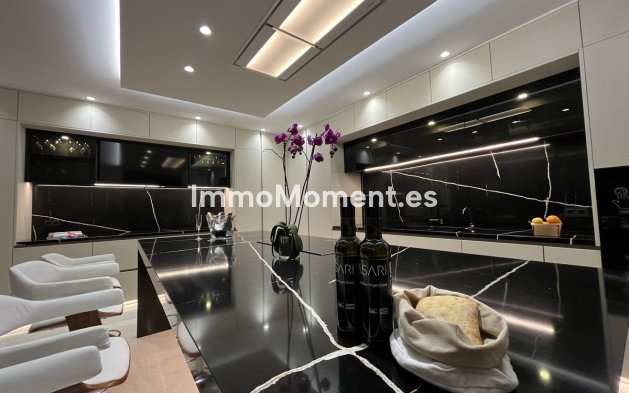 Resale - Villa - Marbella - Marbella Centro