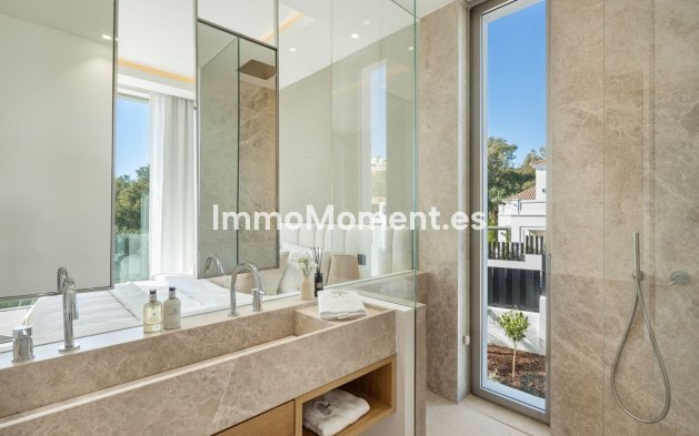 Wiederverkauf - Villa - Marbella - Nueva Andalucía