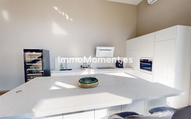 Wiederverkauf - Villa -   Inländisch - Alora