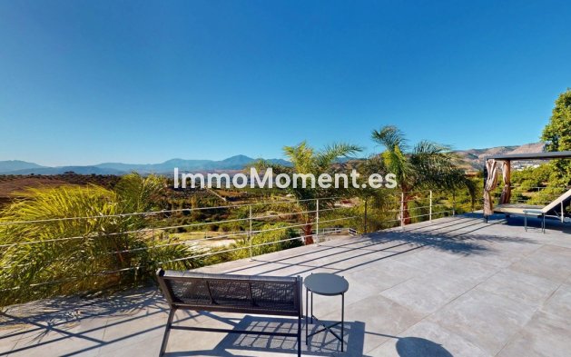 Wiederverkauf - Villa -   Inländisch - Alora