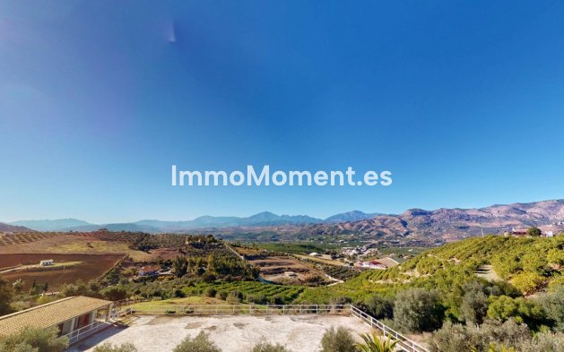 Wiederverkauf - Villa -   Inländisch - Alora