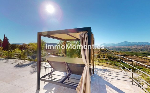 Wiederverkauf - Villa -   Inländisch - Alora