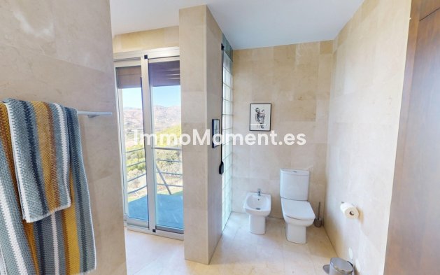 Wiederverkauf - Villa -   Inländisch - Alora