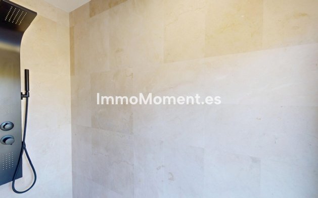 Wiederverkauf - Villa -   Inländisch - Alora