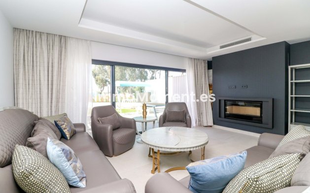 Wiederverkauf - Reihenhaus - Estepona  - Estepona Centro