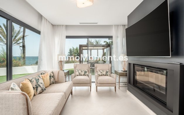 Bestaande woning - Geschakelde woning - Estepona  - Estepona Centro