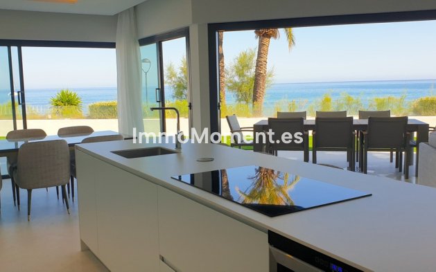 Bestaande woning - Geschakelde woning - Estepona  - Estepona Centro