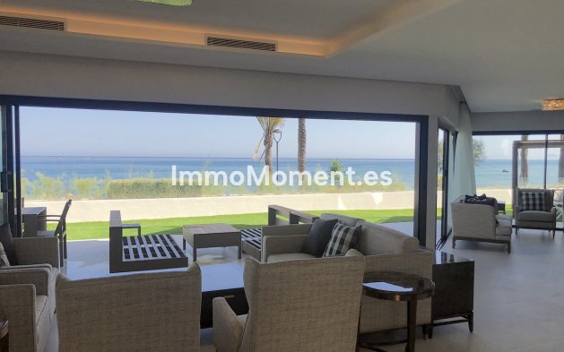 Bestaande woning - Geschakelde woning - Estepona  - Estepona Centro
