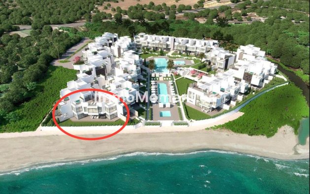 Bestaande woning - Geschakelde woning - Estepona  - Estepona Centro