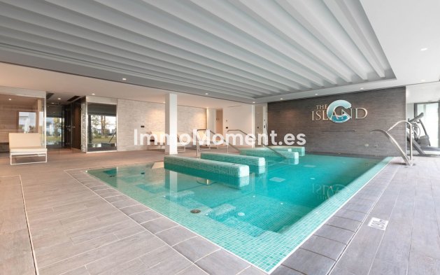 Bestaande woning - Geschakelde woning - Estepona  - Estepona Centro