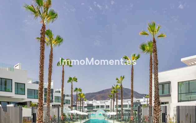 Bestaande woning - Geschakelde woning - Estepona  - Estepona Centro