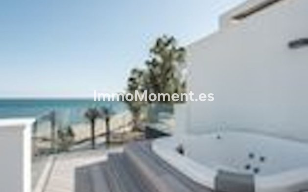 Bestaande woning - Geschakelde woning - Estepona  - Estepona Centro