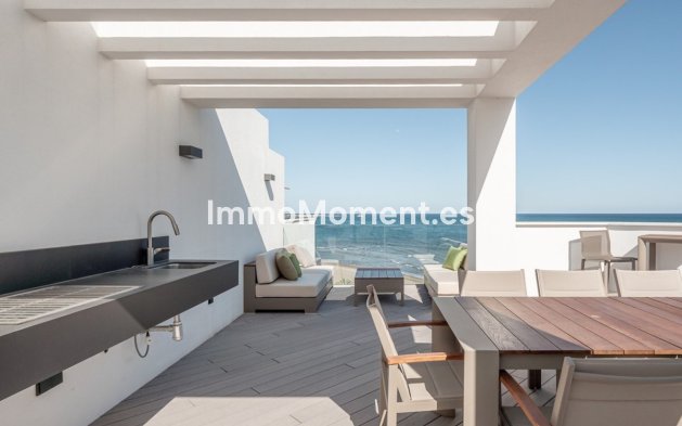 Bestaande woning - Geschakelde woning - Estepona  - Estepona Centro