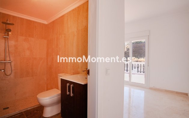 Bestaande woning - Villa - Estepona  - Estepona Centro