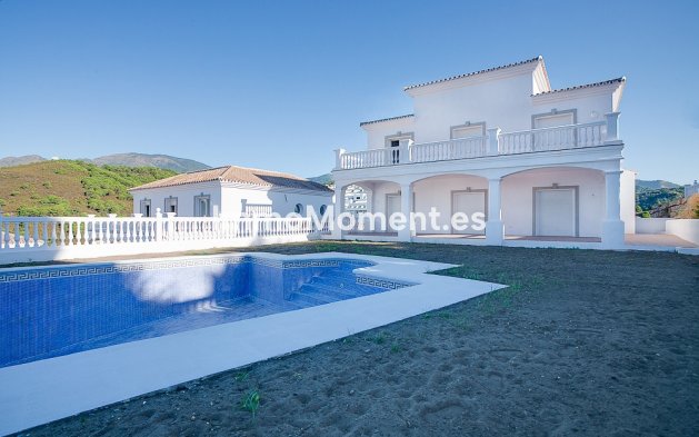 Bestaande woning - Villa - Estepona  - Estepona Centro