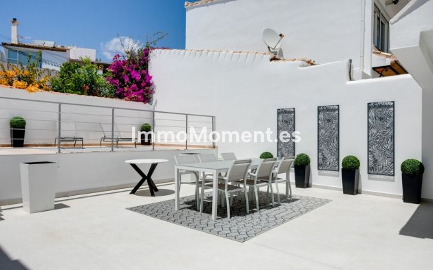 Resale - Villa - Estepona - Estepona Centro