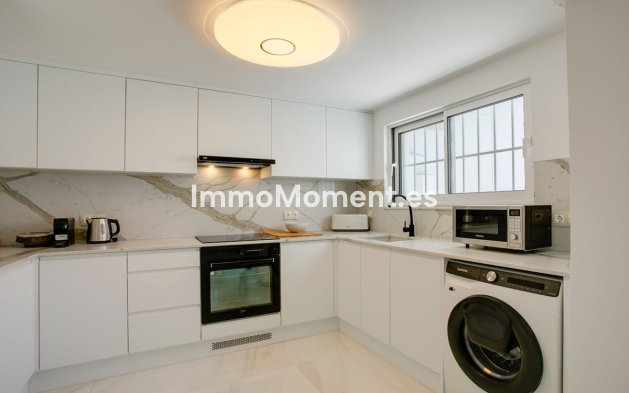 Resale - Villa - Estepona - Estepona Centro