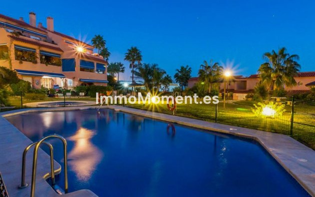 Resale - Apartment - Estepona - Estepona Centro