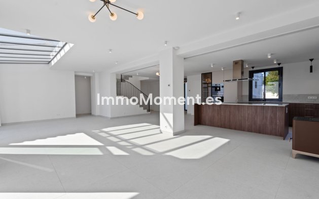 Wiederverkauf - Villa - Marbella - Elviria