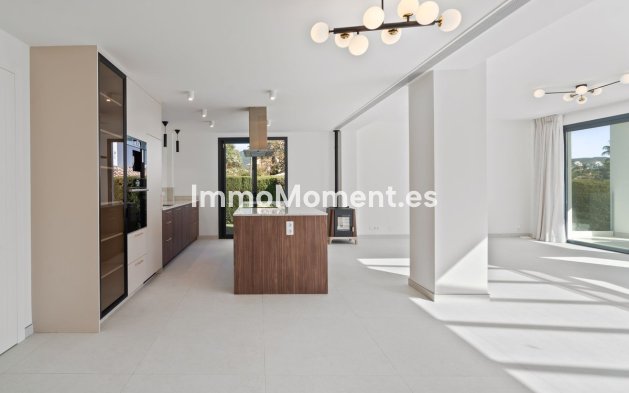 Wiederverkauf - Villa - Marbella - Elviria