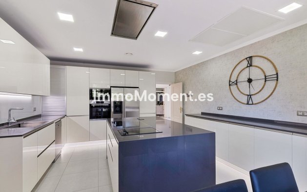 Revente - Villa - Marbella - Guadalmina Baja