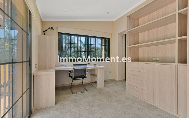 Revente - Villa - Marbella - Guadalmina Baja