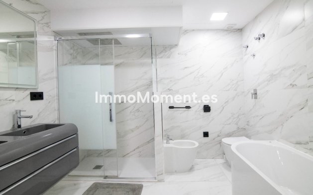 Wiederverkauf - Wohnung - Marbella - Puerto Banús