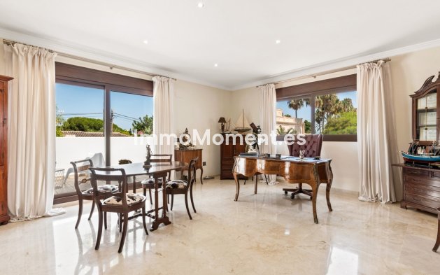 Bestaande woning - Villa - Estepona  - Atalaya