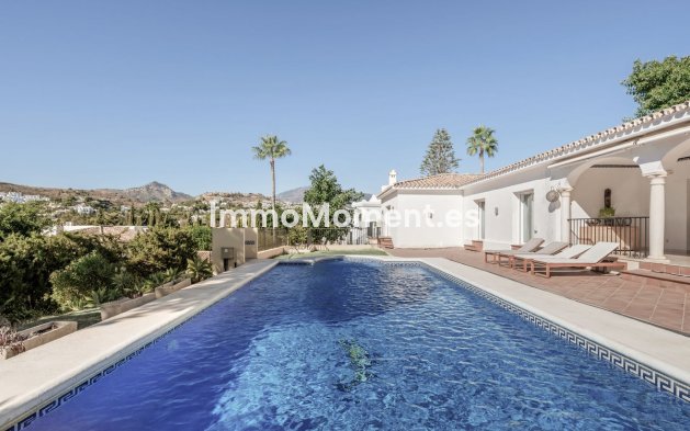 Resale - Villa - El Paraiso - New Golden Mile