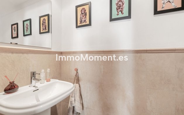 Resale - Villa - El Paraiso - New Golden Mile