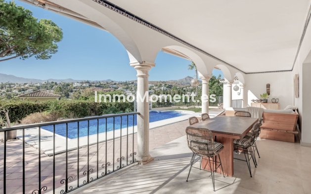 Resale - Villa - El Paraiso - New Golden Mile