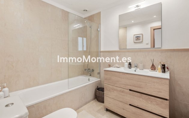 Resale - Villa - El Paraiso - New Golden Mile