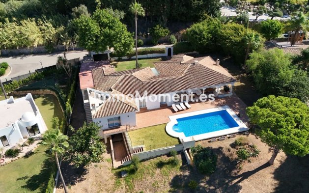 Resale - Villa - El Paraiso - New Golden Mile